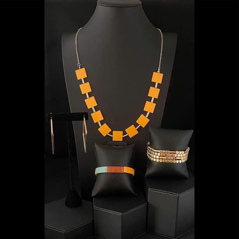 Paparazzi April 2021 Fashion Fix